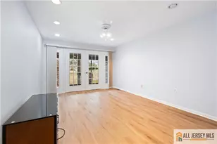 28 Daniel Webster Ave, Monroe Township, NJ 08831 - Photo 19