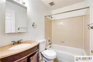 49 Tanglewood Ct, South Brunswick Township, NJ 08852 - Photo 9