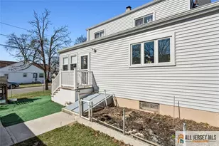 33 Safran Ave, Edison, NJ 08837 - Photo 29