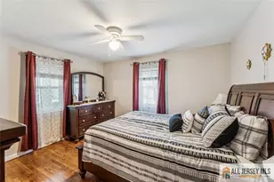 33 Safran Ave, Edison, NJ 08837 - Photo 19