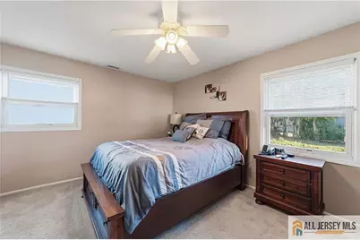 6 Hunterdon Avenue, Monroe Township, NJ 08831 - Photo 13