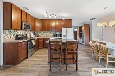 6 Hunterdon Avenue, Monroe Township, NJ 08831 - Photo 7