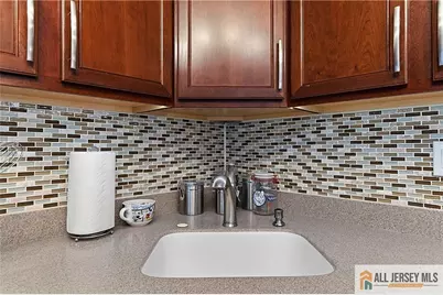 6 Hunterdon Avenue, Monroe Township, NJ 08831 - Photo 9