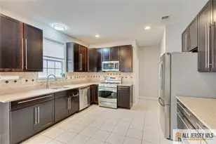 10 Eddington Ln, Monroe Township, NJ 08831 - Photo 9