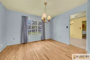 25 Greenwich Rd, Edison, NJ 08820 - Photo 11