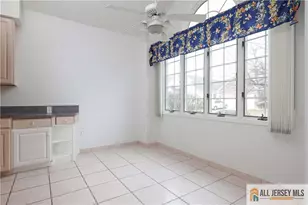 86 Leeds Ln, Monroe Township, NJ 08831 - Photo 3