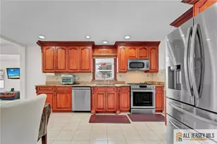 25 Stanley Ave, South Brunswick Township, NJ 08810 - Photo 9