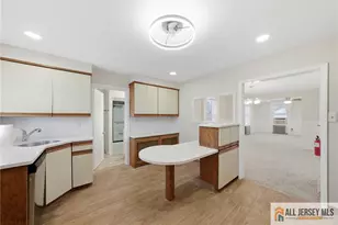 103 S Greasheimer St, Manville, NJ 08835 - Photo 7