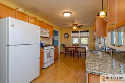 214 Vesper Avenue, Middlesex, NJ 08846 - Photo 5