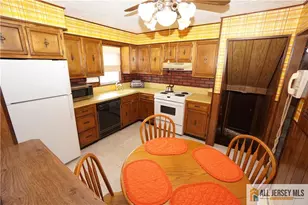 32 Predmore Ave, Colonia, NJ 07067 - Photo 9