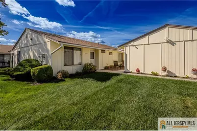 30 Larch Plaza #30A, Jamesburg, NJ 08831 - Photo 3