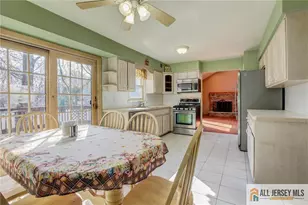 18 Warne Rd, Old Bridge Township, NJ 07747 - Photo 11