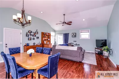 75 Grant Avenue, Fords, NJ 08863 - Photo 5