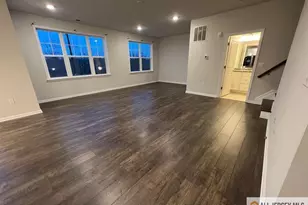 706 Greenland Square, Highland Park, NJ 08904 - Photo 5