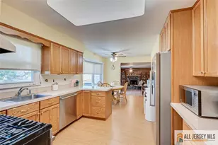 575 Grove Ave, Edison, NJ 08820 - Photo 23