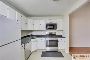 69 Amberly Ct, , NJ 08823 - Photo 9