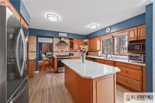 176 Stonehill Rd, Freehold Township, NJ 07728 - Photo 9