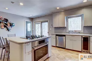 8 Valley Forge Dr, East Brunswick Township, NJ 08816 - Photo 25