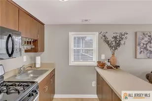 81 E Lincoln Ave, Monroe Township, NJ 08831 - Photo 7