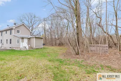 81 E Lincoln Avenue, Monroe Township, NJ 08831 - Photo 19