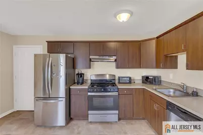 81 E Lincoln Avenue, Monroe Township, NJ 08831 - Photo 15