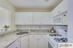 48 Tanglewood Ct, South Brunswick Township, NJ 08852 - Photo 15