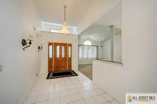 17 Umberland Pl, Monroe Township, NJ 08831 - Photo 3