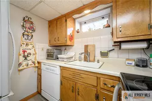 124 Inwood Ave, Colonia, NJ 07067 - Photo 25