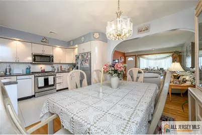 124 Inwood Avenue, Colonia, NJ 07067 - Photo 11