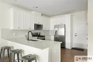 228 Peyton Pl, New Brunswick, NJ 08901 - Photo 9