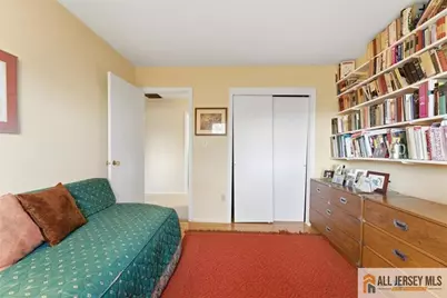 94 Calvert Avenue, Edison, NJ 08820 - Photo 31