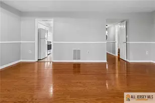 38 Anderson Ct, East Brunswick Township, NJ 08816 - Photo 7