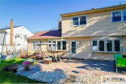 62 Laura Avenue, Edison, NJ 08820 - Photo 7