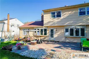 62 Laura Ave, Edison, NJ 08820 - Photo 7