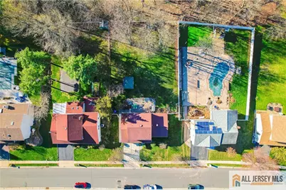 62 Laura Avenue, Edison, NJ 08820 - Photo 5