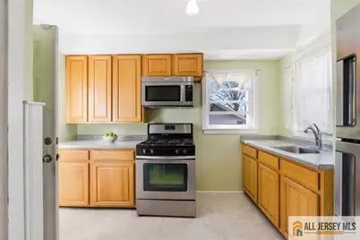 566 Chapman Street, Hillside, NJ 07205 - Photo 15