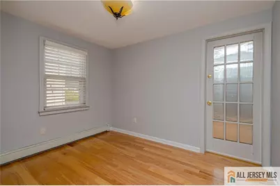 8 Fitzsimmons Avenue, Middlesex, NJ 08846 - Photo 9