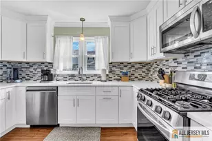 25 Woodview Ave, Fords, NJ 08863 - Photo 9
