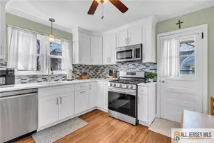 25 Woodview Ave, Fords, NJ 08863 - Photo 11