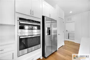 14 Galerie Ct, Monroe Township, NJ 08831 - Photo 9