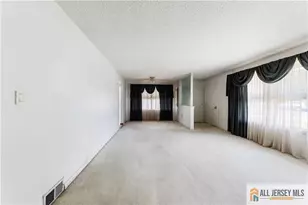 126 Villanova Dr, Lawrence Township, NJ 08648 - Photo 5