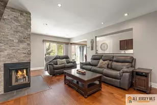 119 Malibu Dr, Eatontown, NJ 07724 - Photo 5
