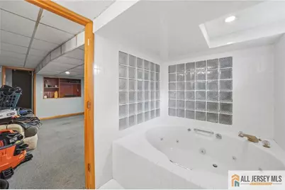 121 W Hill Road, Colonia, NJ 07067 - Photo 25