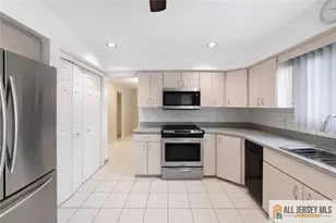 121 W Hill Rd, Colonia, NJ 07067 - Photo 3
