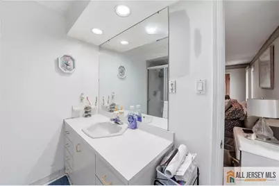 121 W Hill Road, Colonia, NJ 07067 - Photo 17