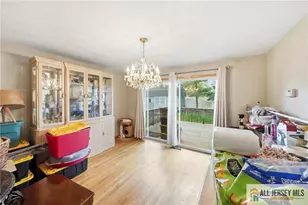 121 W Hill Rd, Colonia, NJ 07067 - Photo 29