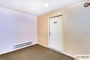 1909 Tanglewood Ct, Helmetta, NJ 08828 - Photo 3