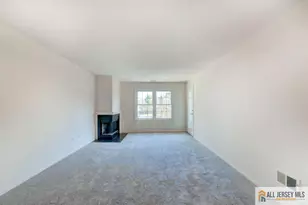 1909 Tanglewood Ct, Helmetta, NJ 08828 - Photo 5