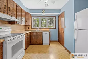 399 Division St, South Amboy, NJ 08879 - Photo 9