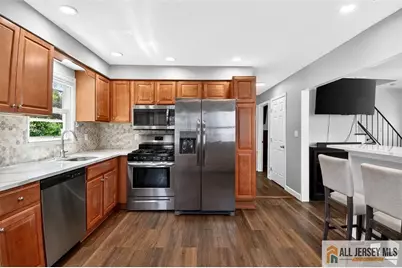 37 Eberly Place, Fords, NJ 08863 - Photo 7